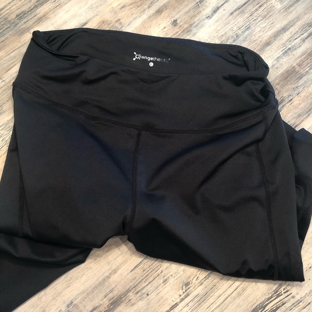 Black Orange Theory Leggings 🍊